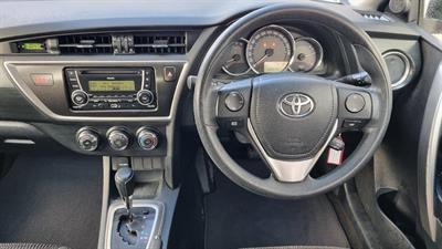 2013 Toyota COROLLA - Thumbnail