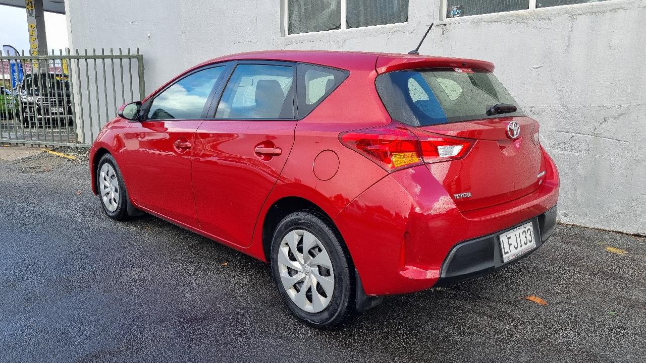 2013 Toyota COROLLA