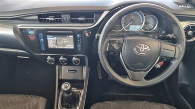 2015 Toyota COROLLA - Thumbnail