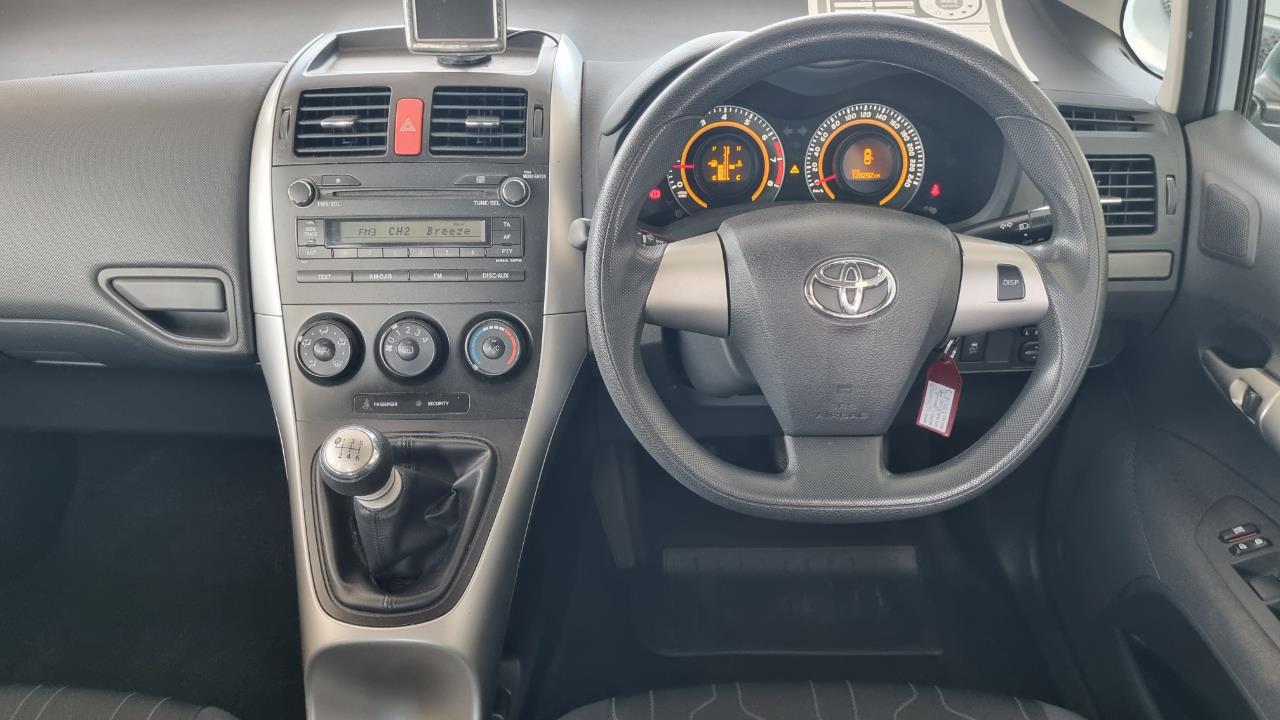 2011 Toyota COROLLA