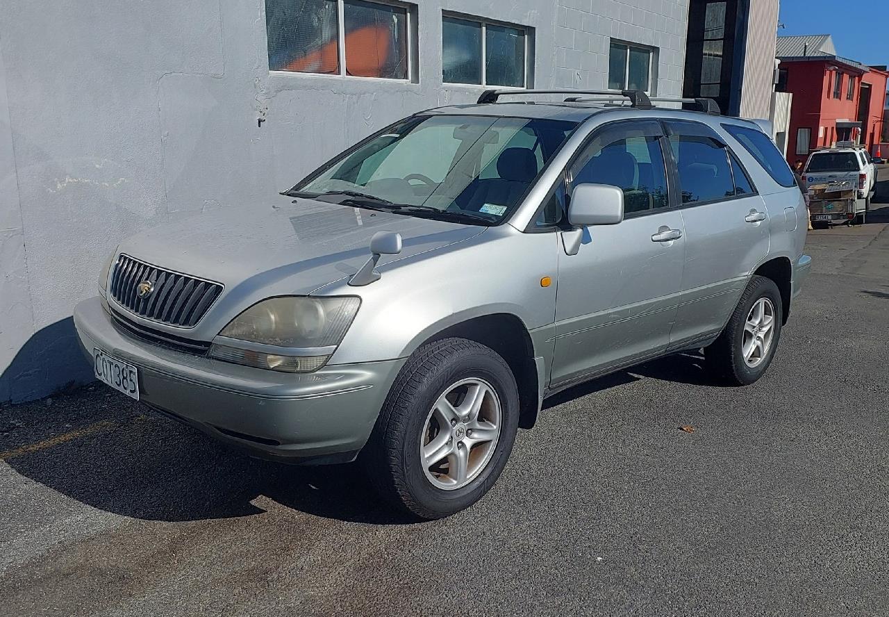 1998 Toyota Harrier