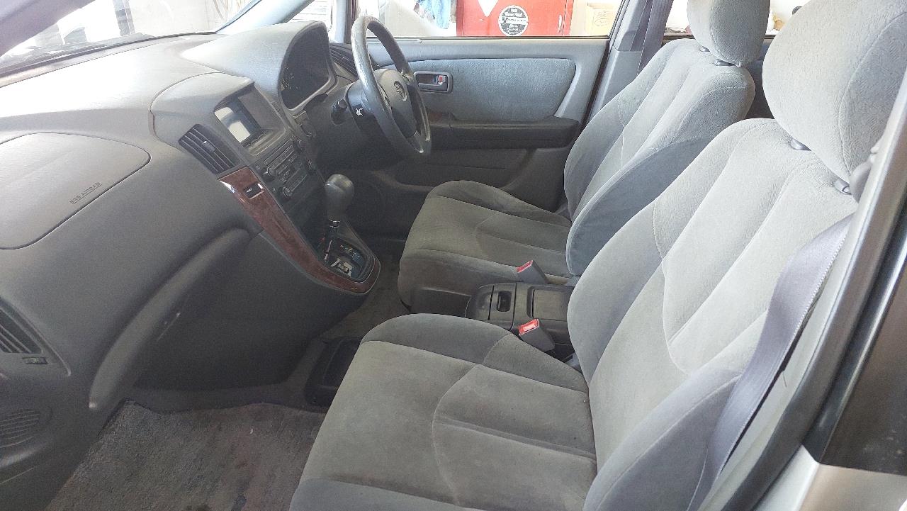 1998 Toyota Harrier