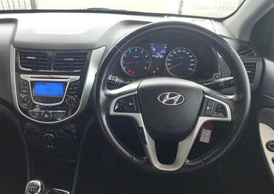 2013 HYUNDAI ACCENT - Thumbnail