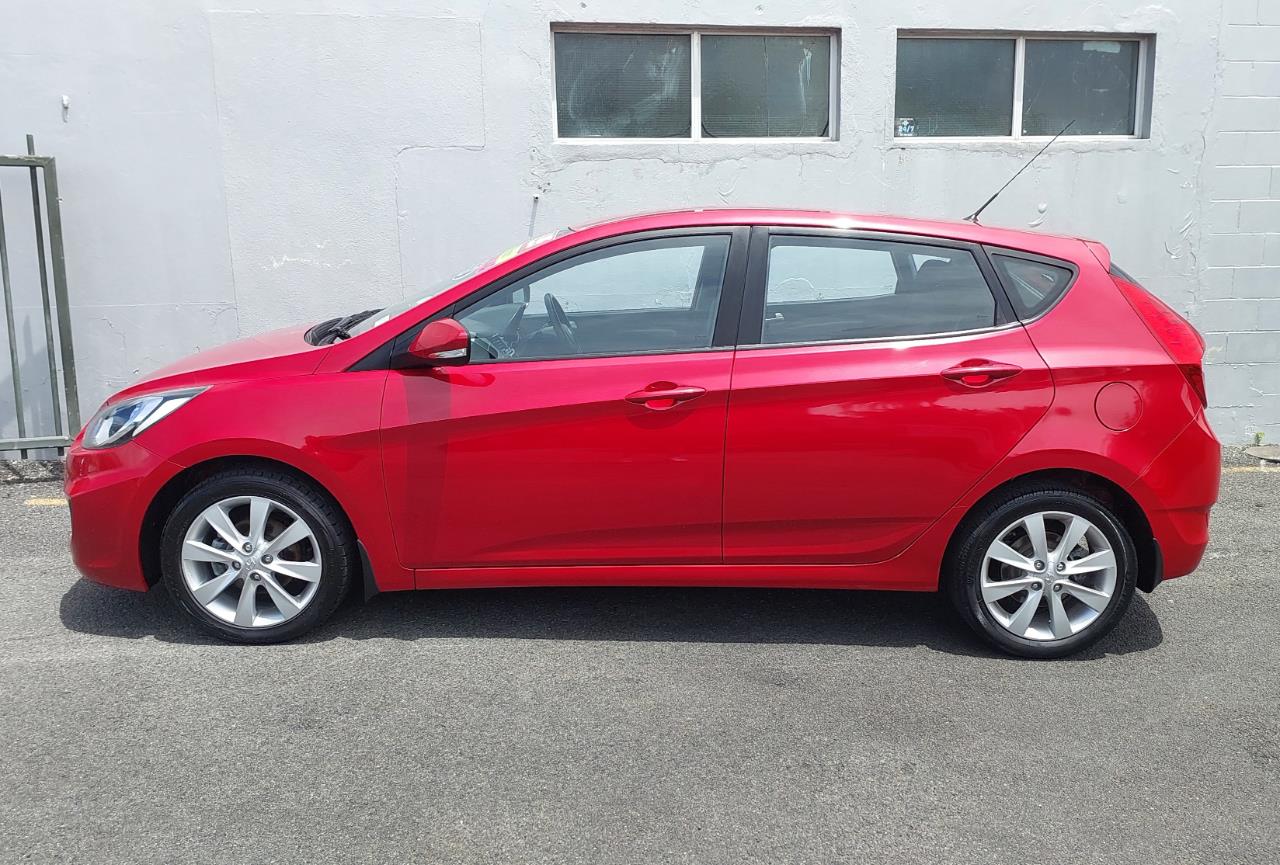 2013 HYUNDAI ACCENT