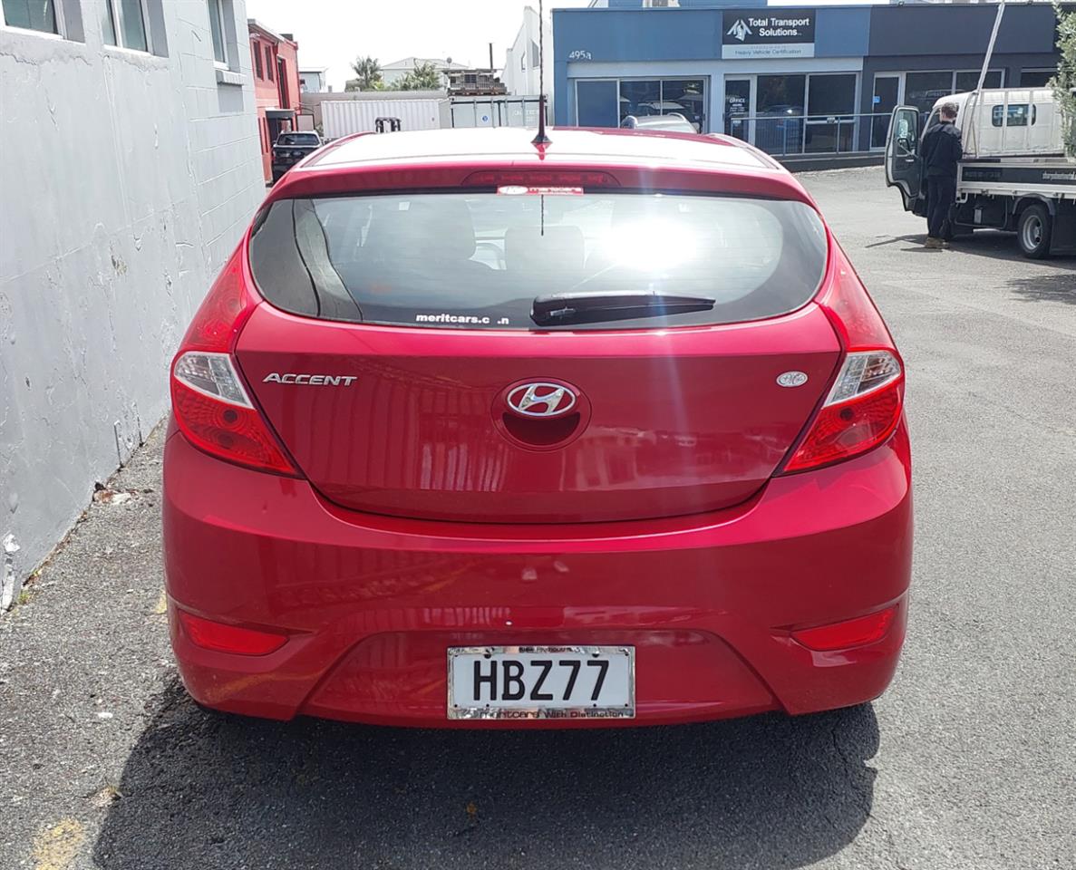 2013 HYUNDAI ACCENT