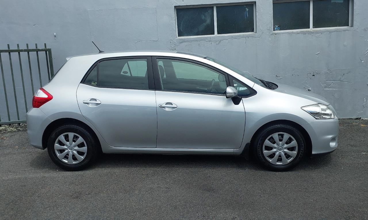 2012 Toyota COROLLA